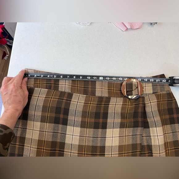 Cato Women’s Brown Plaid Skirt. Size 26/28W - Picture 11 of 14